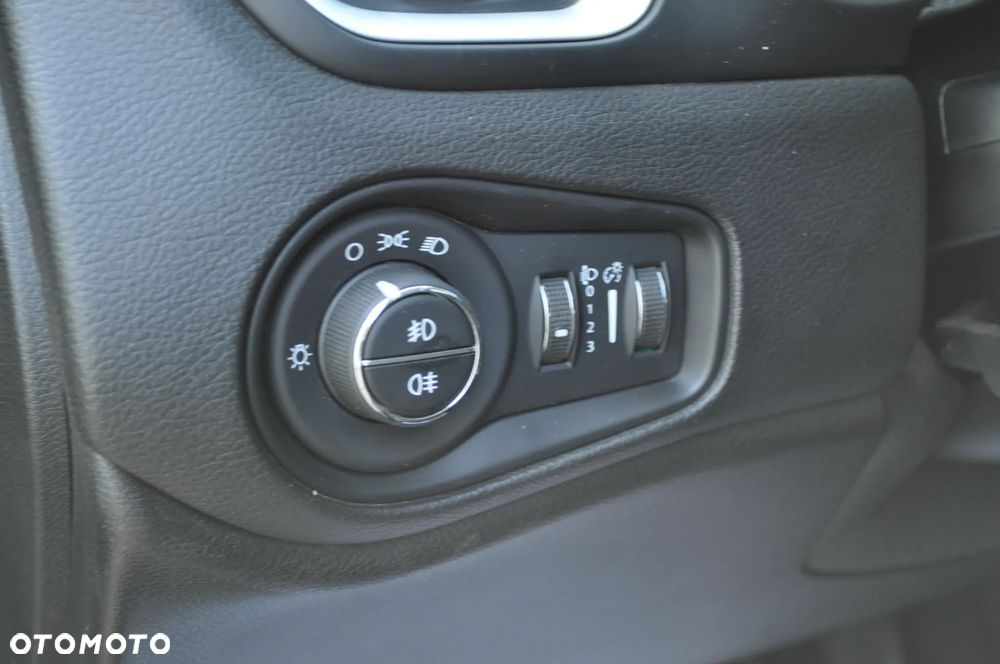 Jeep Renegade 1.4 MultiAir Active Drive Automatik Limited - 23