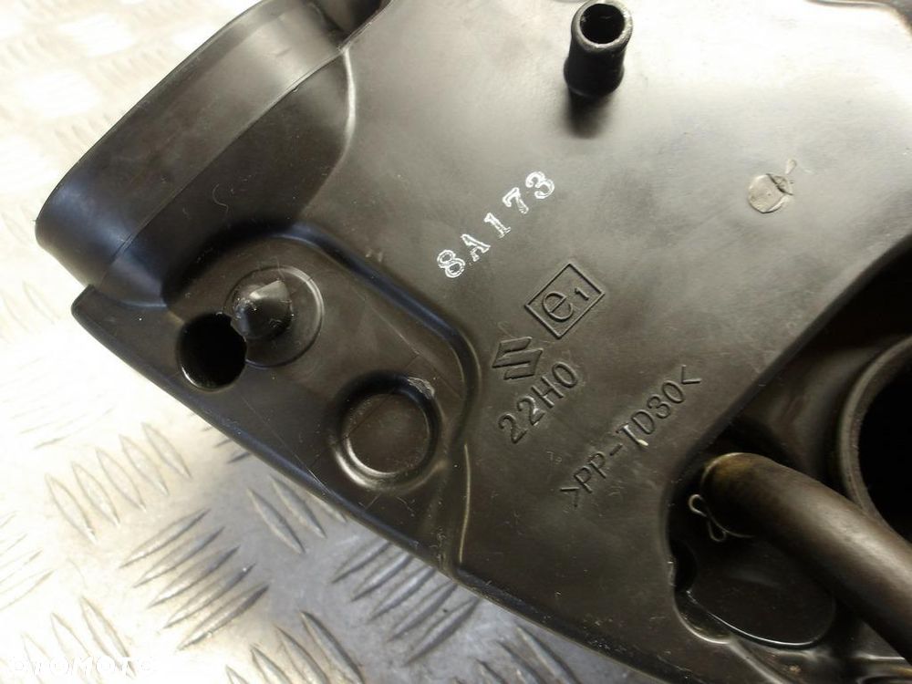 Airbox obudowa filtra prawa SUZUKI VLR 1800 C109R BOULEVARD/INTRUDER 08-13r   PN. 13701-22H01 - 11