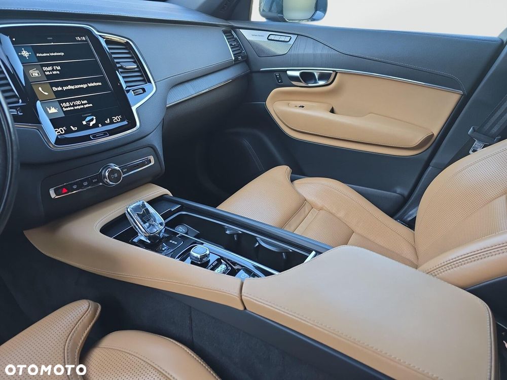 Volvo XC 90 - 17