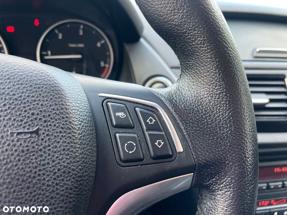 BMW X1 sDrive18d xLine - 22