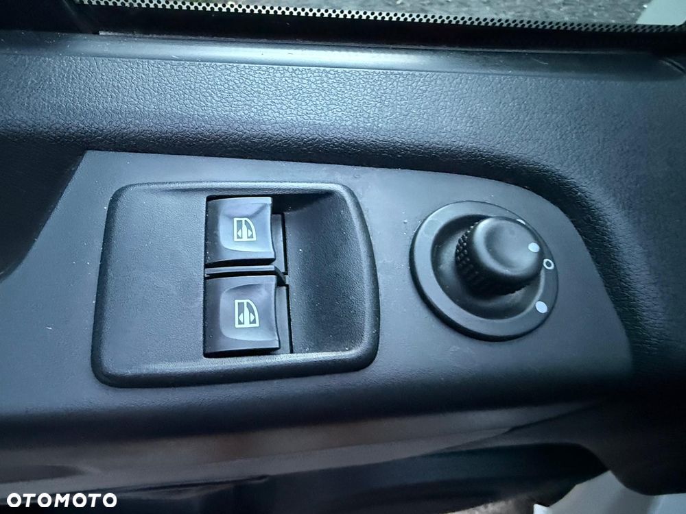 Renault Trafic - 13