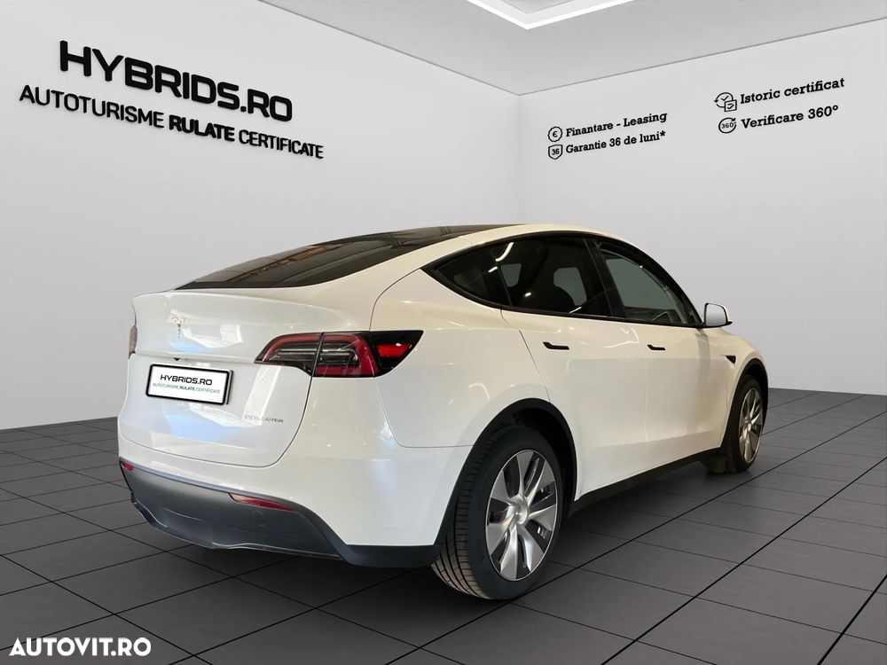 Tesla Model Y Long Range Dual Motor AWD - 6
