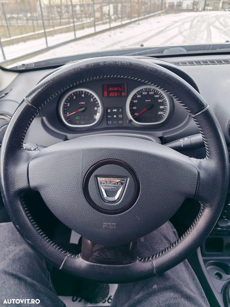 Dacia Duster 1.6 16V 4x2 Prestige - 11