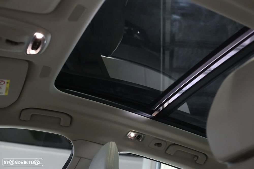 Volvo XC 60 2.0 T6 PHEV Inscription Expression AWD - 35