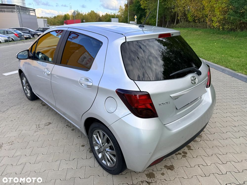 Toyota Yaris 1.33 Premium EU6 - 4