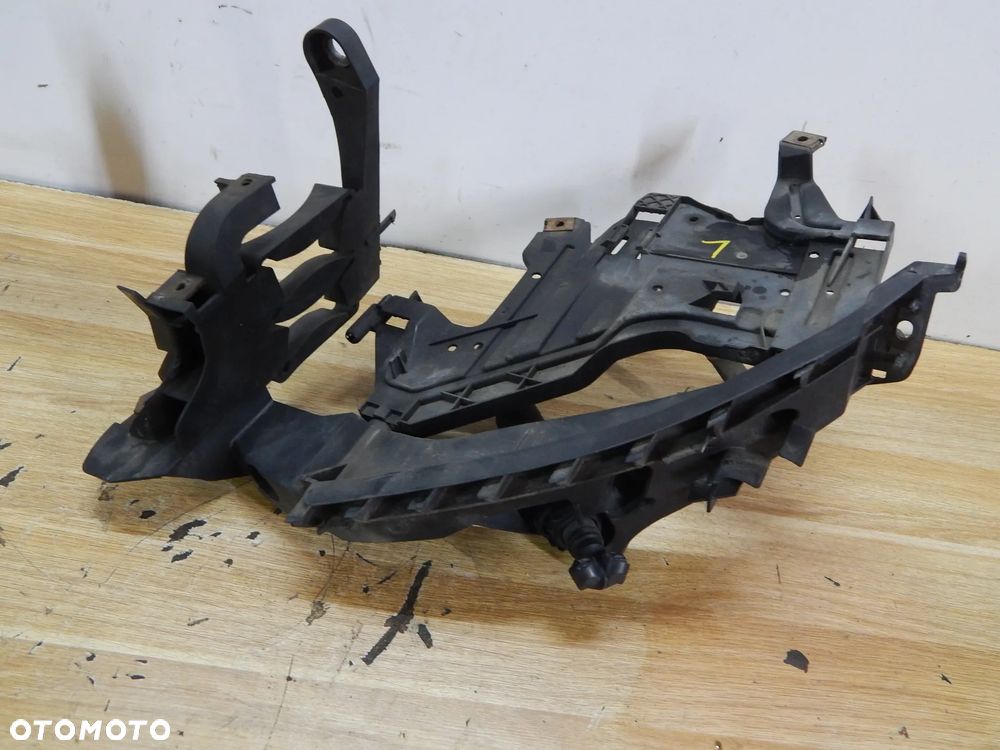 Ślizg PRAWY mocowanie uchwyt lampy spryskiwacz AUDI A4 B8 A5 08-13 Łuków części - 3