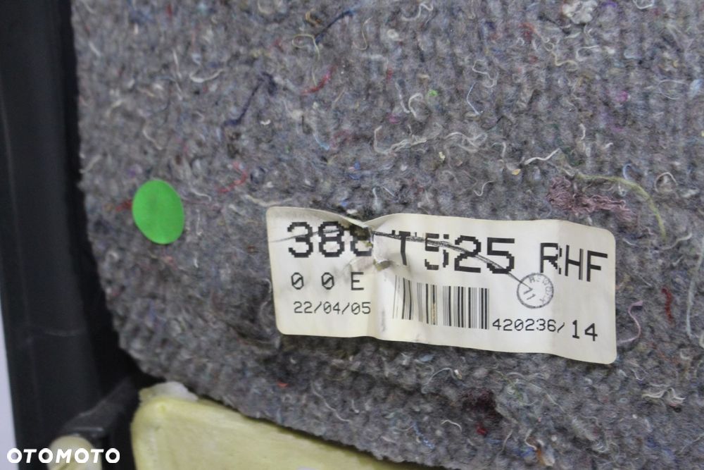 BOCZEK DRZWI PRAWY PRZEDNI TOYOTA AVENSIS T25 2.0VVTi 388T525 - 7