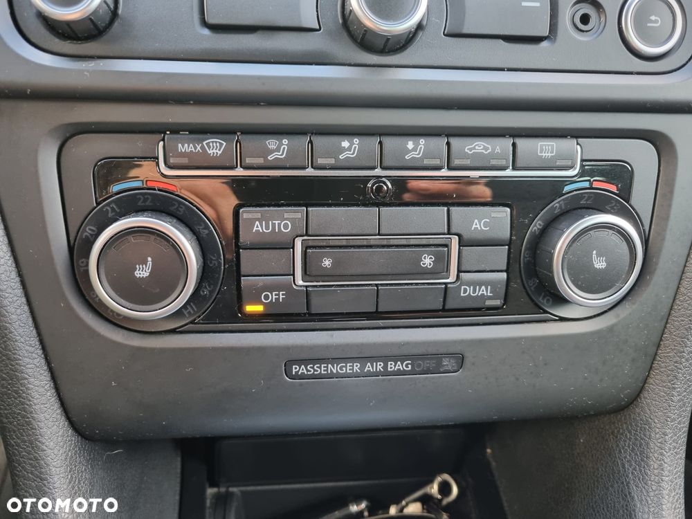 Volkswagen Golf 1.6 TDI DPF DSG Style - 20