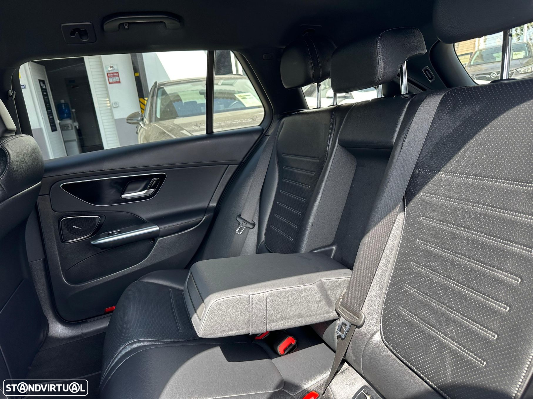 Mercedes-Benz C 300 e AMG Line - 14