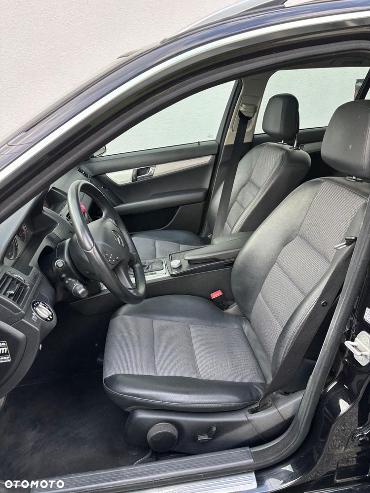 Mercedes-Benz C-Class 2009 photo 5