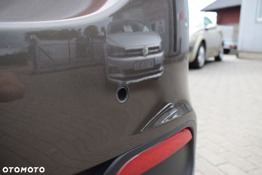 Kia Ceed - 11
