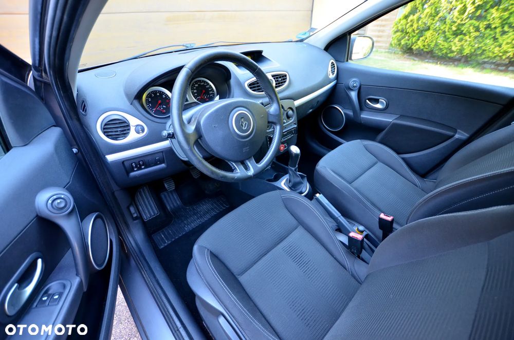 Renault Clio - 5