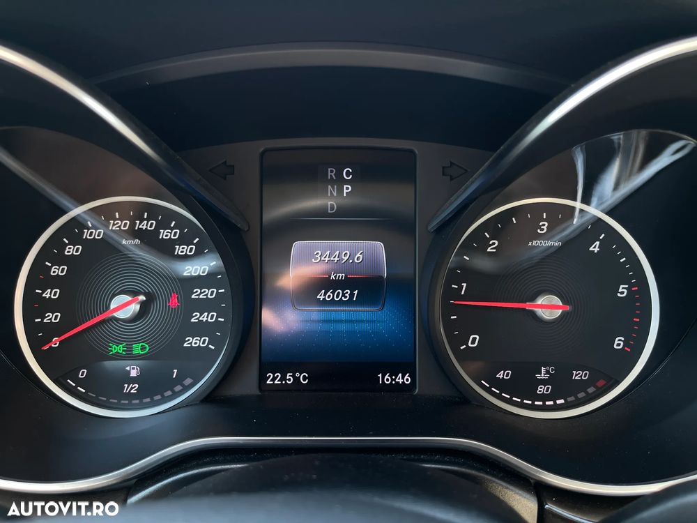Mercedes-Benz V 300 d Lang 4Matic 9G-TRONIC Exclusive - 41