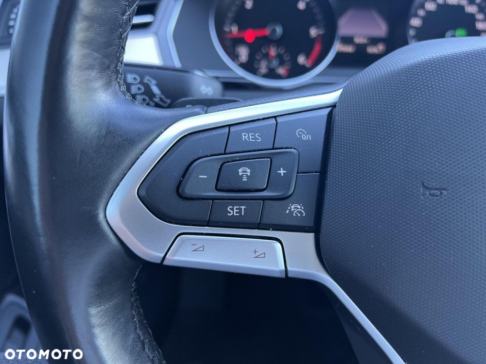 Volkswagen Passat - 14