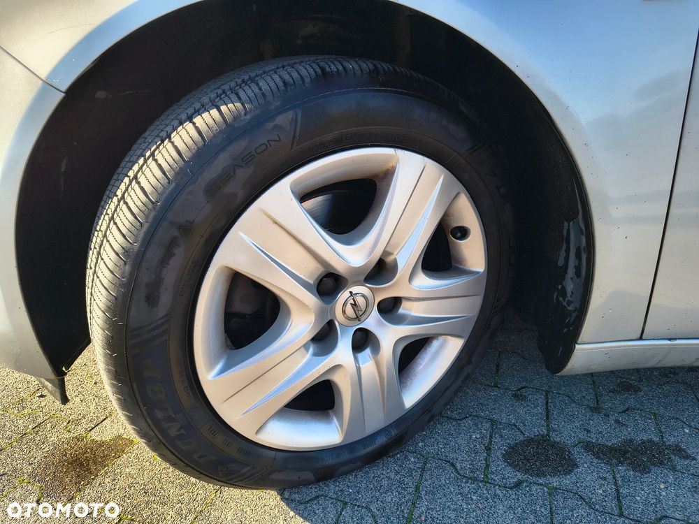 Opel Insignia - 19