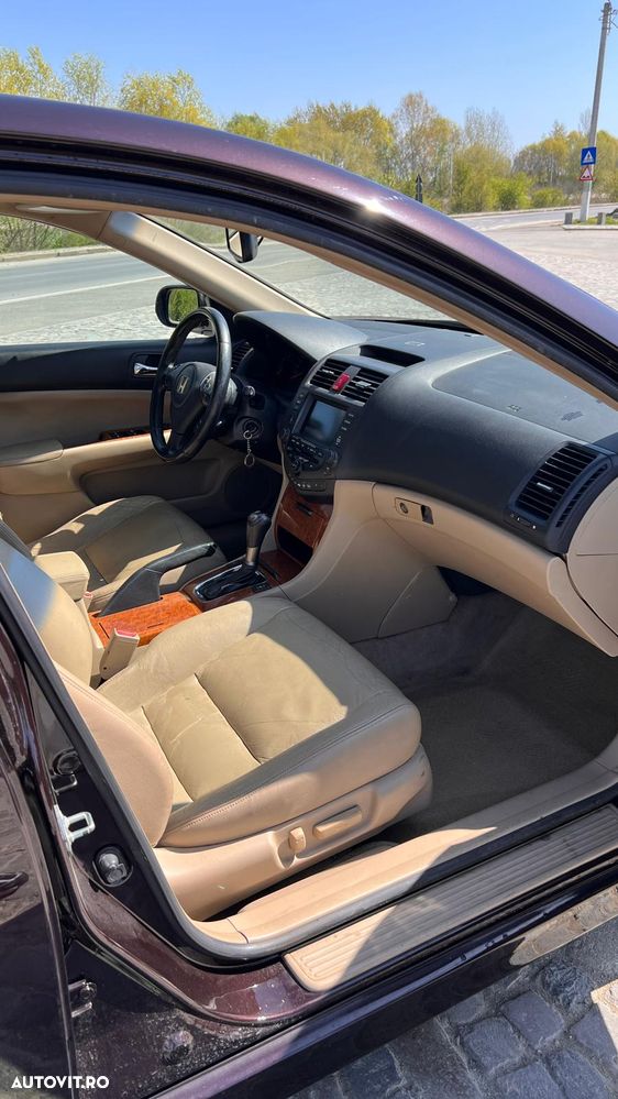 Honda Accord 2.4i Aut Exec - 13