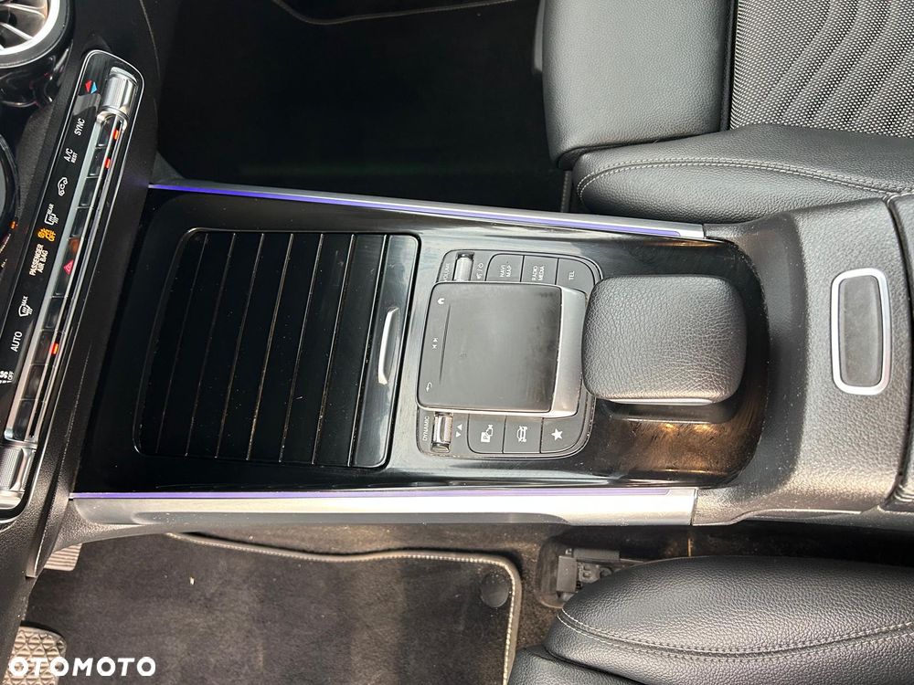 Mercedes-Benz GLB 200 d Progressive 8G-DCT - 25