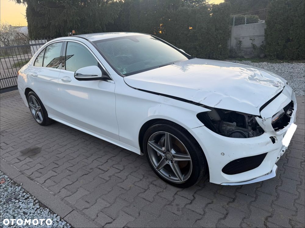 Mercedes-Benz Klasa C 220 d 4Matic 9G-TRONIC AMG Line - 11