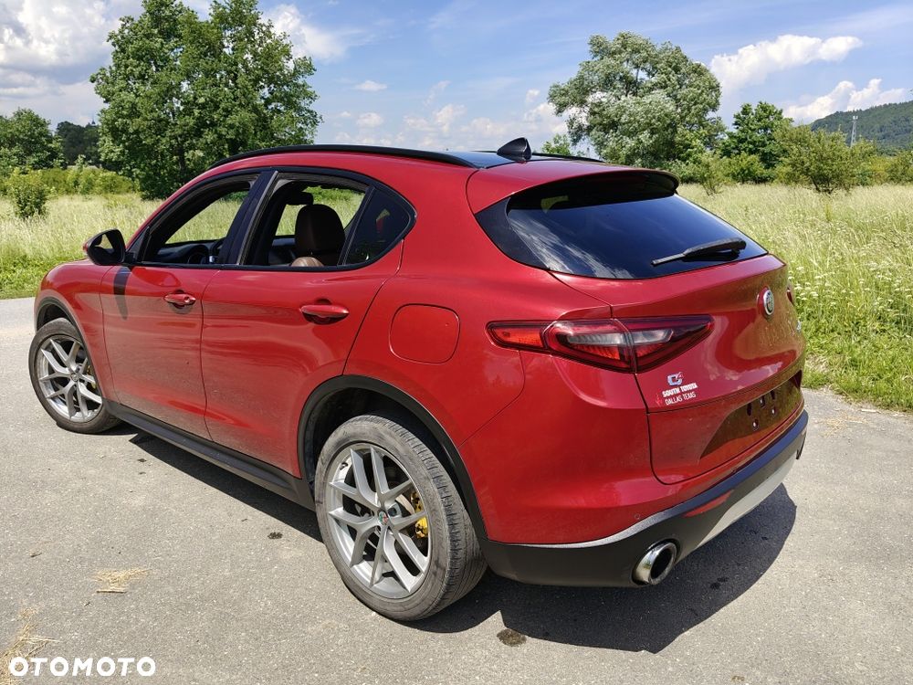 Alfa Romeo Stelvio - 4