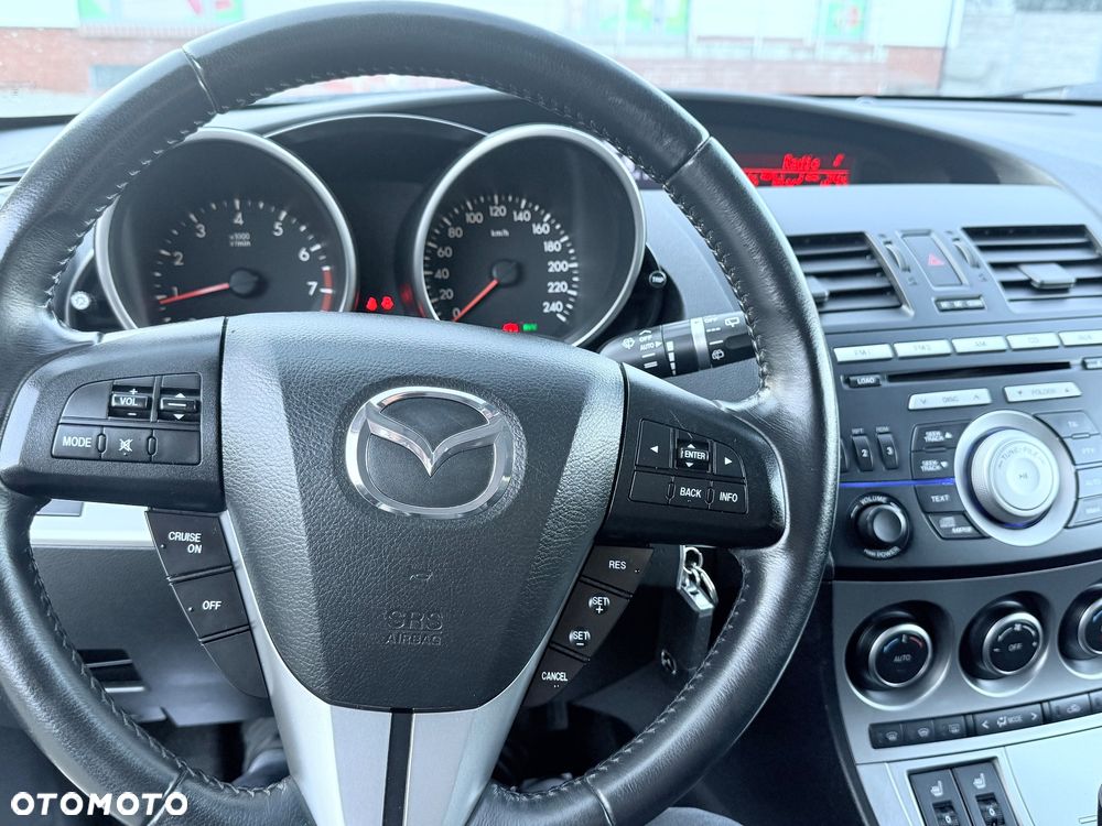 Mazda 3 1.6 MZR 90th Anniversary - 37