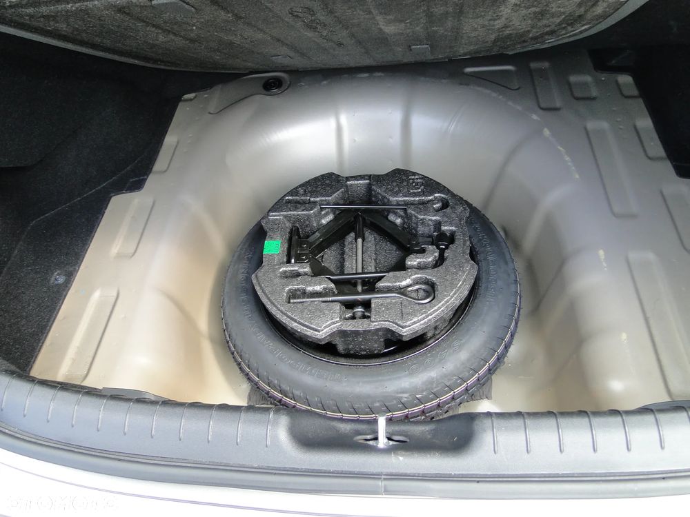 Hyundai Elantra 1.6 Smart - 31
