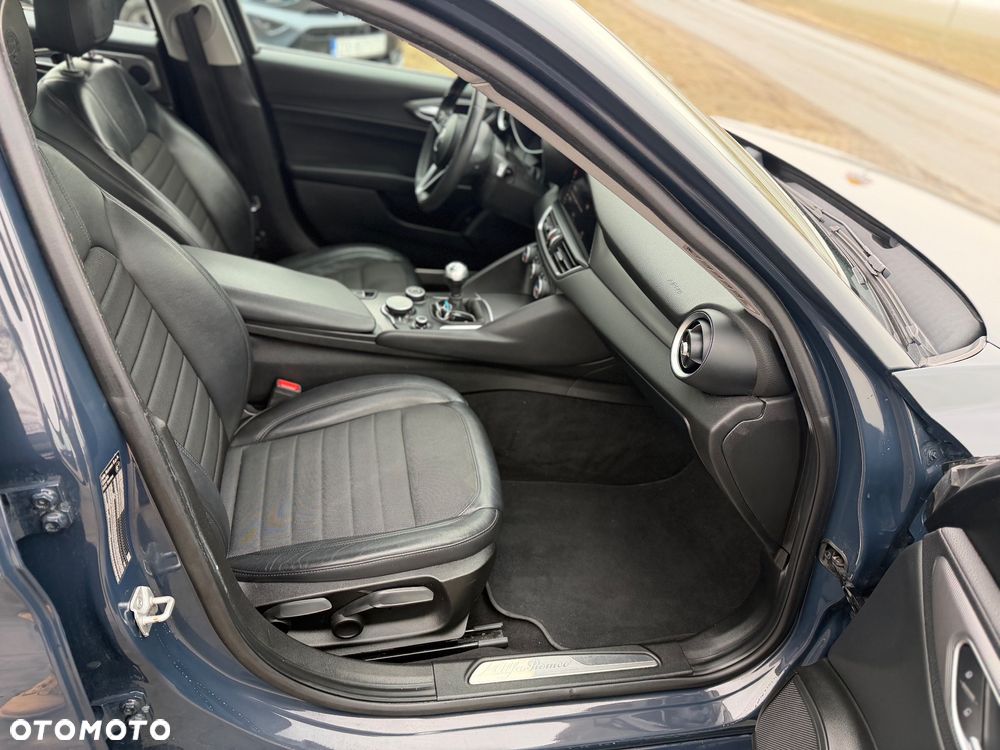 Alfa Romeo Giulia 2.2 Super - 29