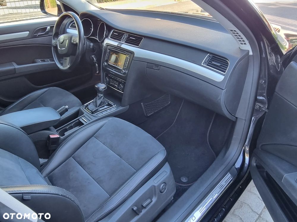 Skoda Superb 2.0 TDI Elegance DSG - 10