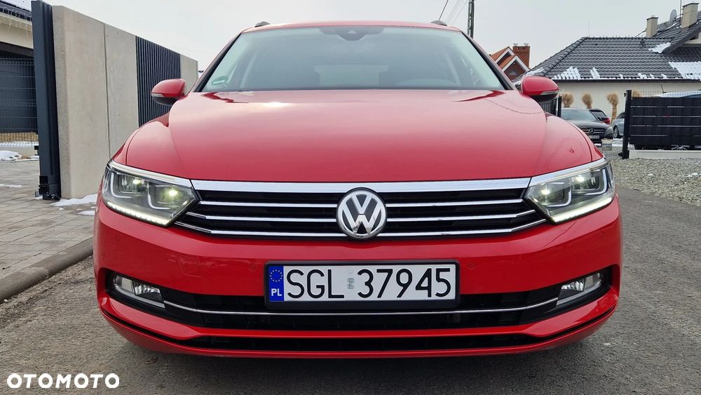 Volkswagen Passat - 1