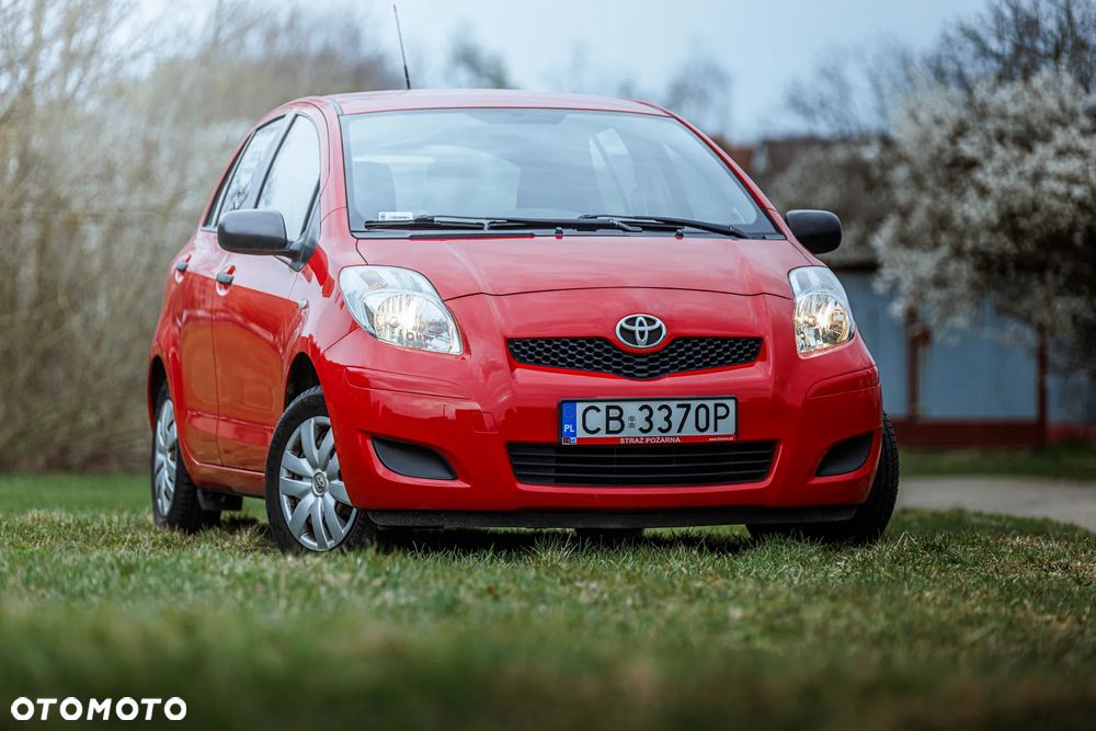 Toyota Yaris 1.0 Entry EU5 - 1