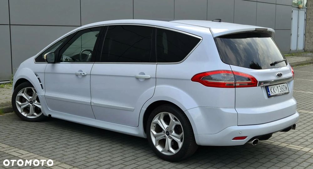 Ford S-Max - 11
