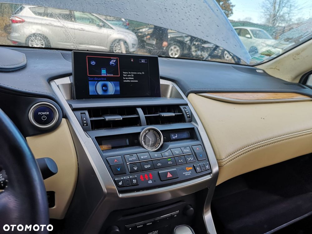 Lexus NX 300h E-FOUR Executive Line - 25