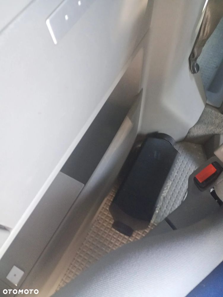 Volkswagen Multivan - 10