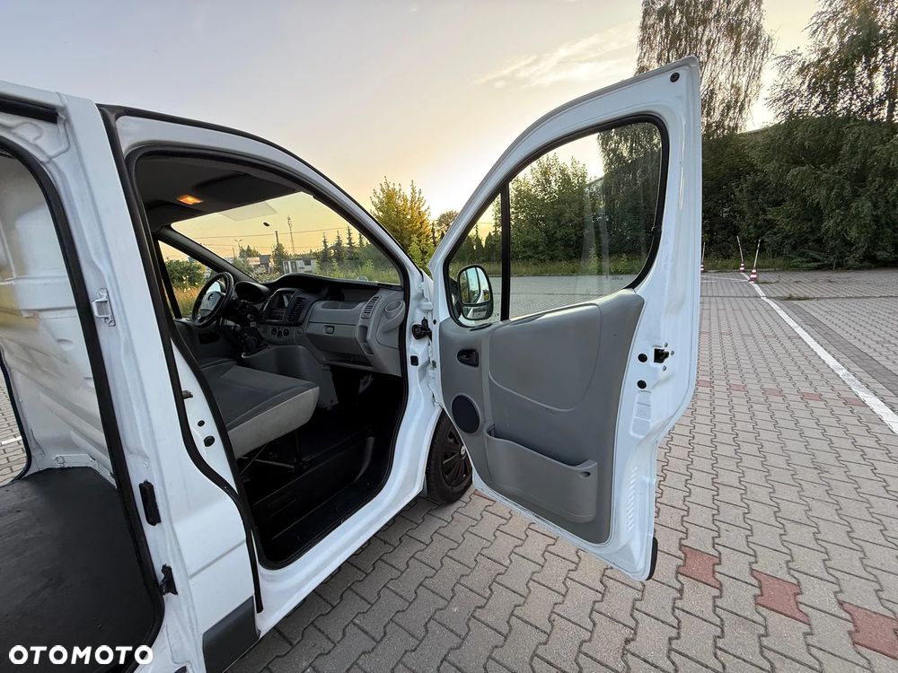 Opel VIVARO - 21