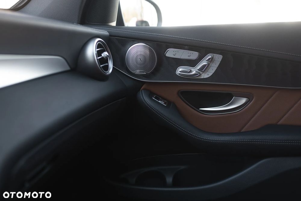 Mercedes-Benz GLC - 21