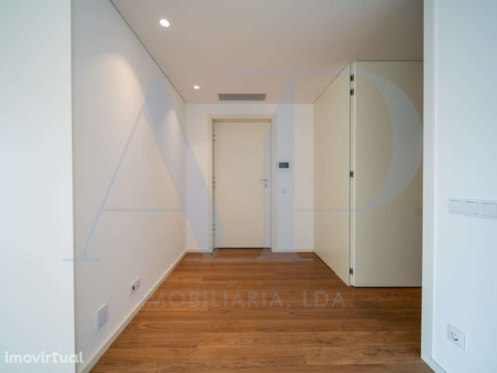 Apartamento T2 com Vista para a Penha - Grande imagem: 2/14