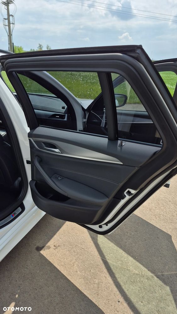 BMW Seria 5 - 30