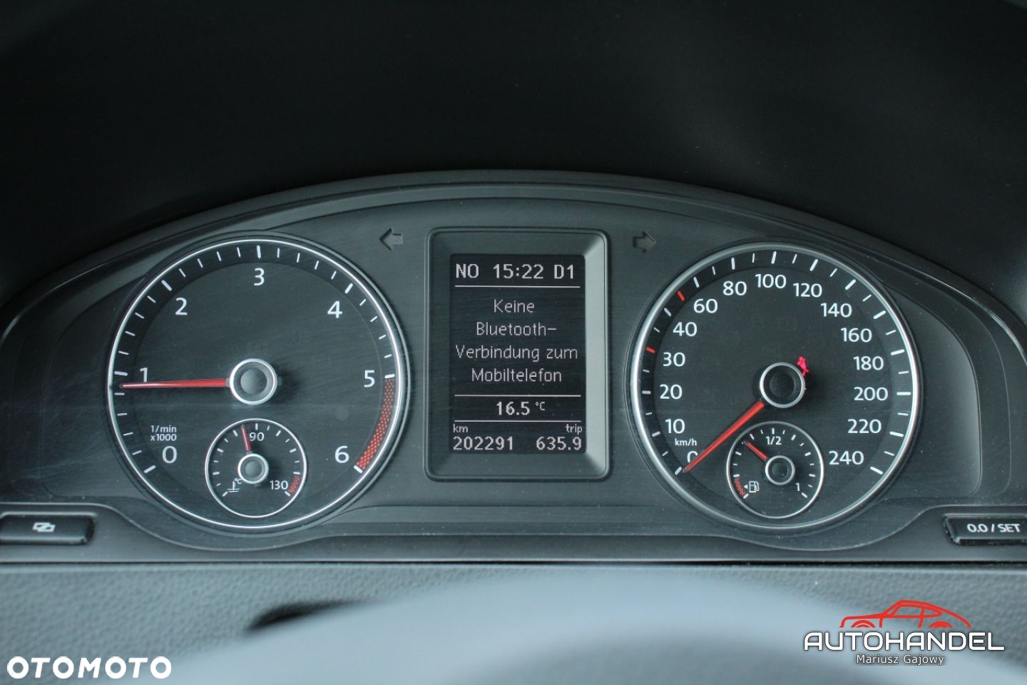 Volkswagen Caravelle - 10