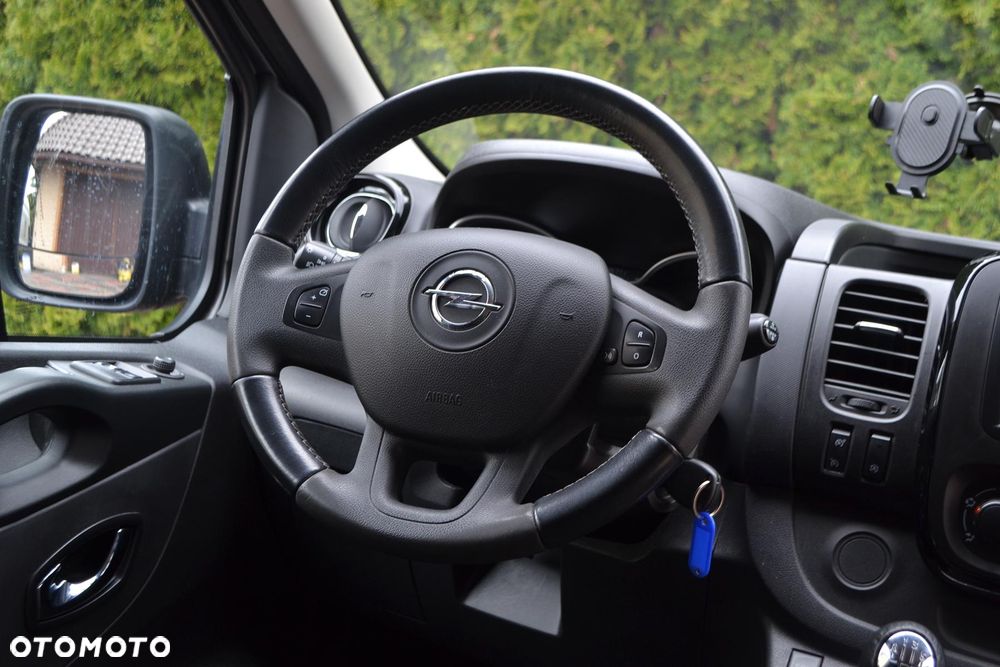 Opel Vivaro L2H1 2,9t Elegance Premium - 25