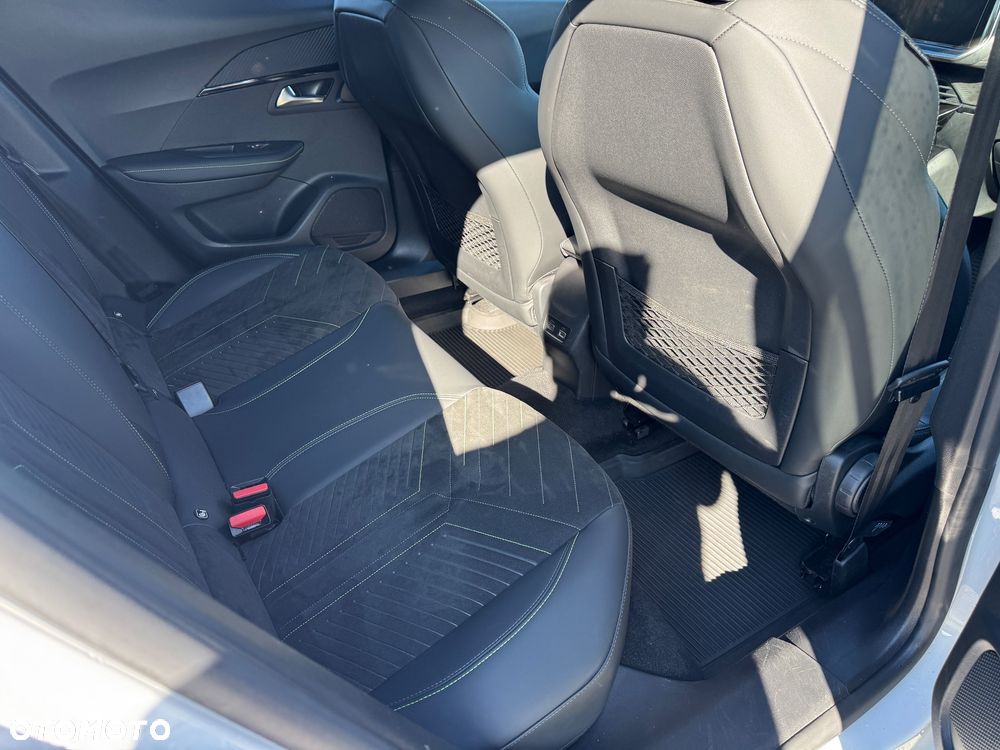Peugeot 2008 PureTech 130 EAT8 GT Pack - 15