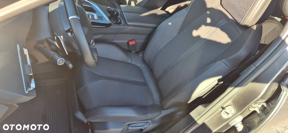Peugeot 3008 1.5 BlueHDi GT Pack S&S EAT8 - 15