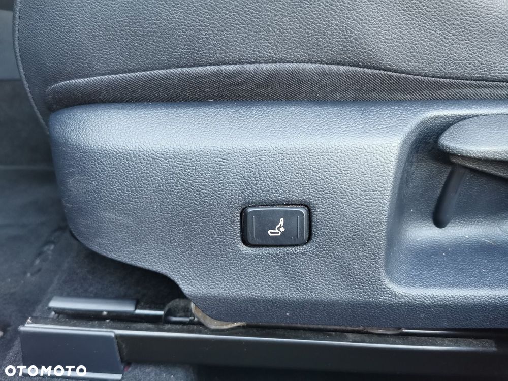 Toyota Corolla 1.6 GR Sport - 25