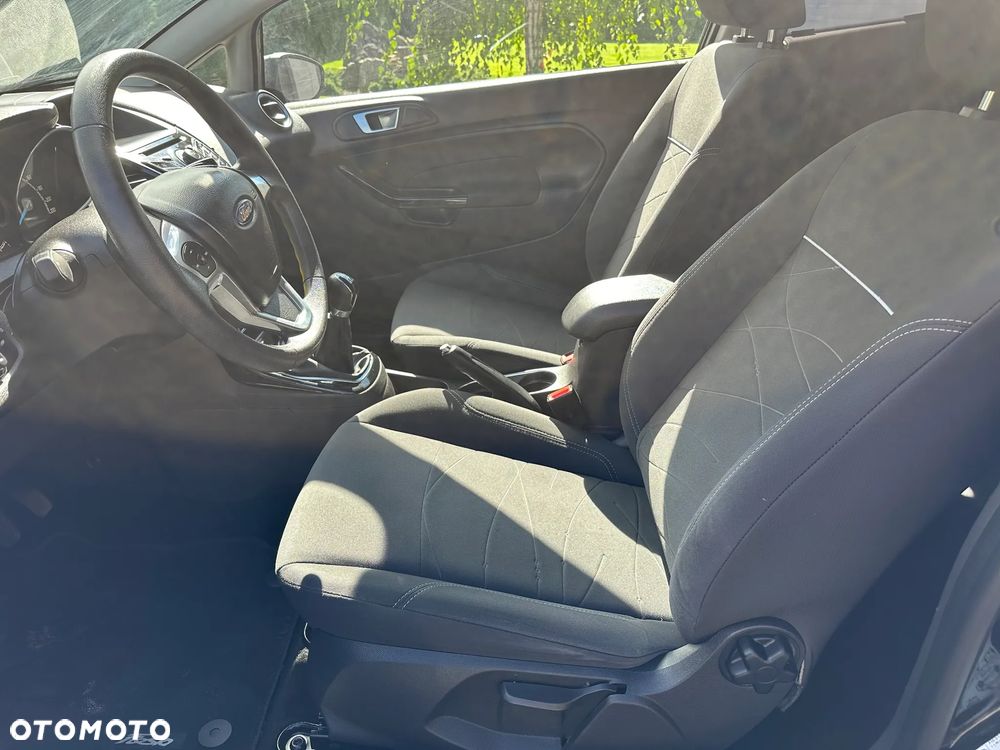 Ford Fiesta - 17