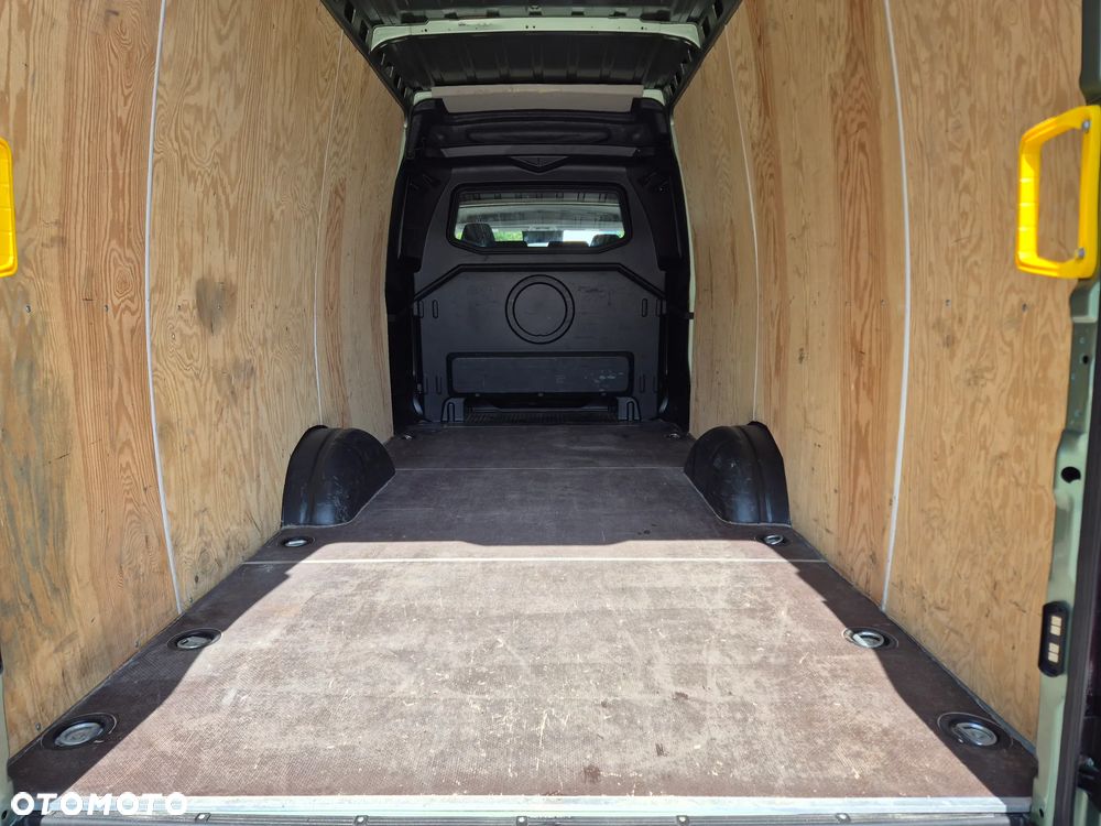 Iveco 35S18HA8V/P (32859) - 11