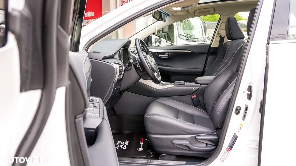 Lexus Seria NX 300h AWD F Sport - 26