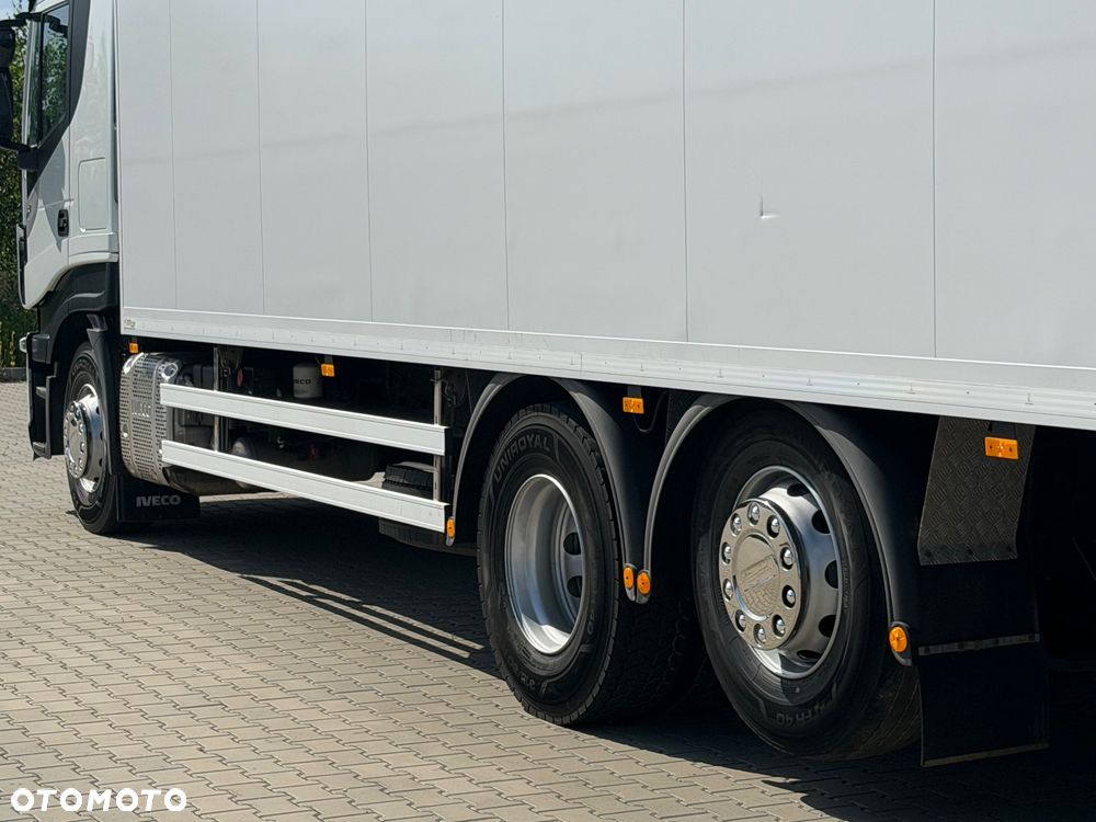 Iveco STRALIS 420 / HI-WAY / KONTENER / WINDA / 23 EUROPALETY / EURO 6 / AUTOMAT / 6x2 / OŚ SKRĘTNA / PODNOSZONA / 2019 ROK / SPROWADZONY - 7