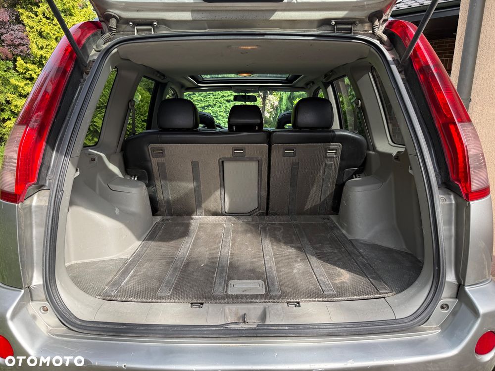 Nissan X-Trail 2.2 dCi Elegance - 14