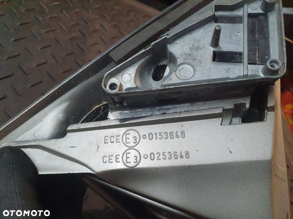 OPEL OMEGA A LUSTERKO 5 PIN LEWE EUROPA SREBRNE - 4