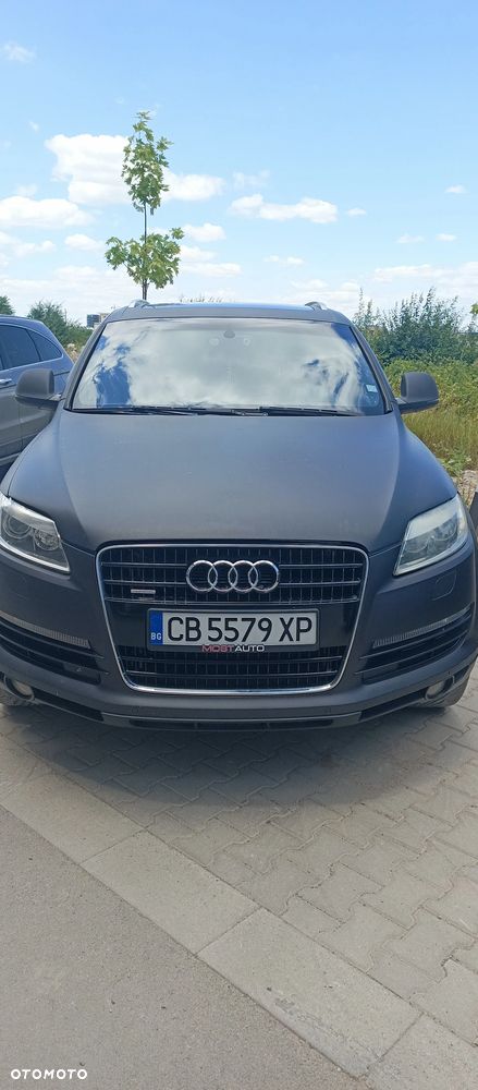 Audi Q7 - 10