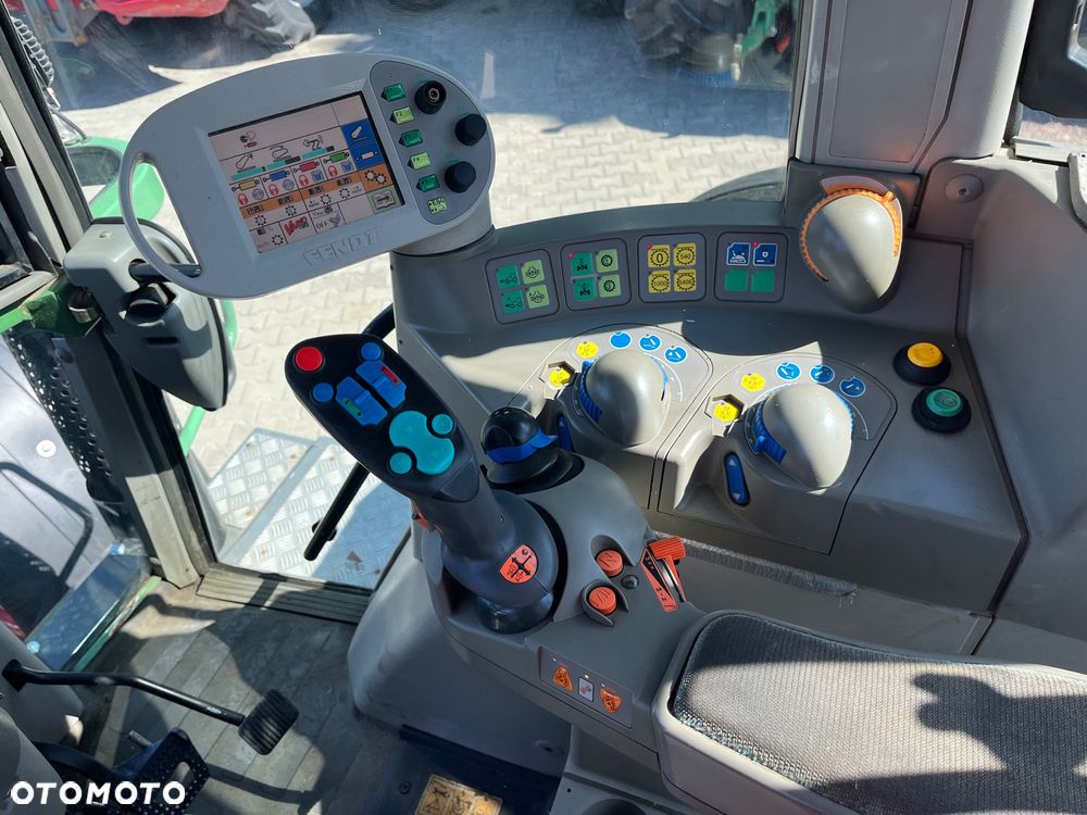 Fendt 820 vario - 13