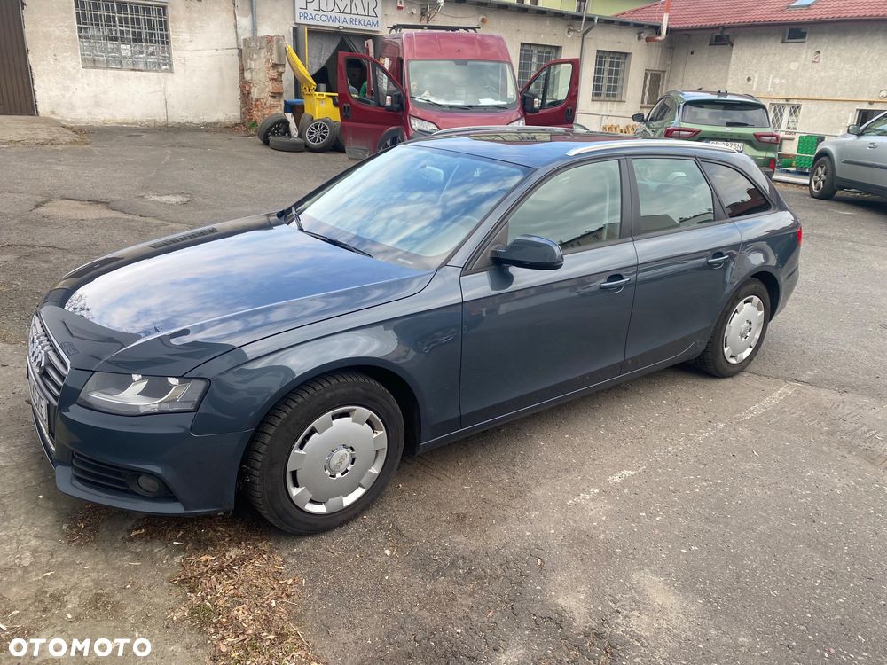 Audi A4 Avant - 1